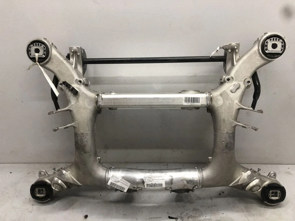 Tagumine abiraam – BMW Series 8 M8 F91 F92 G14 G15 (2019-)