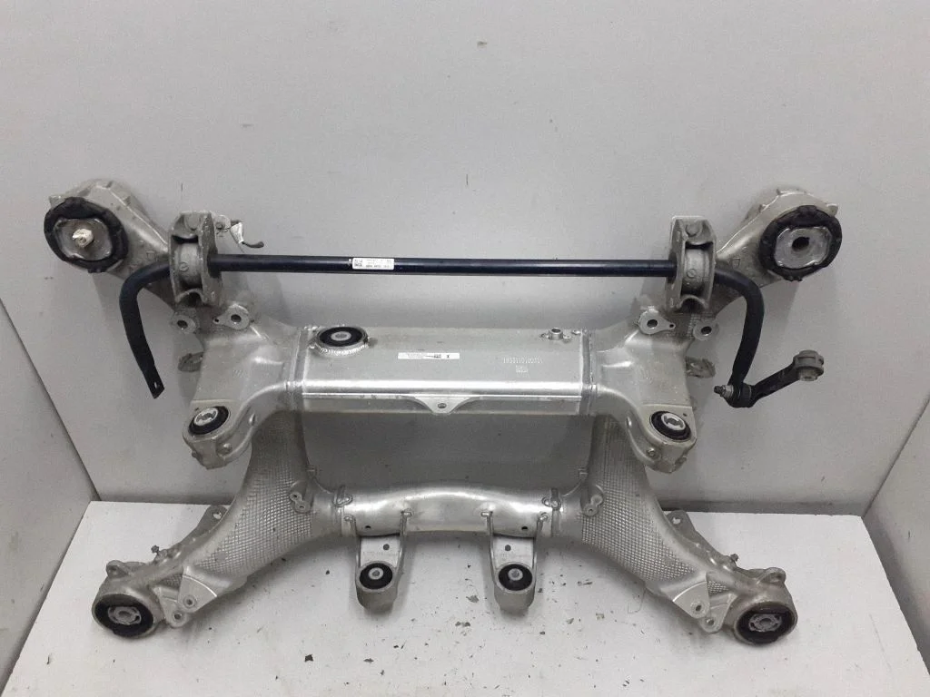 Tagumine abiraam – BMW Series 8 M8 F91 F92 G14 G15 (2019-)