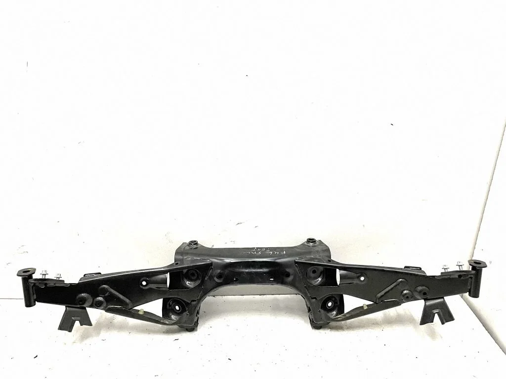 Aizmugurējais apakšrāmis – BMW 2. sērija F46 (2015-)