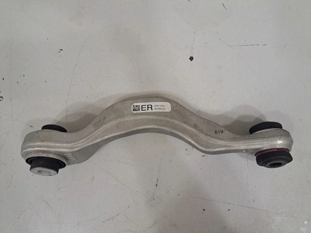 Rear upper control arm/wishbone 8834820