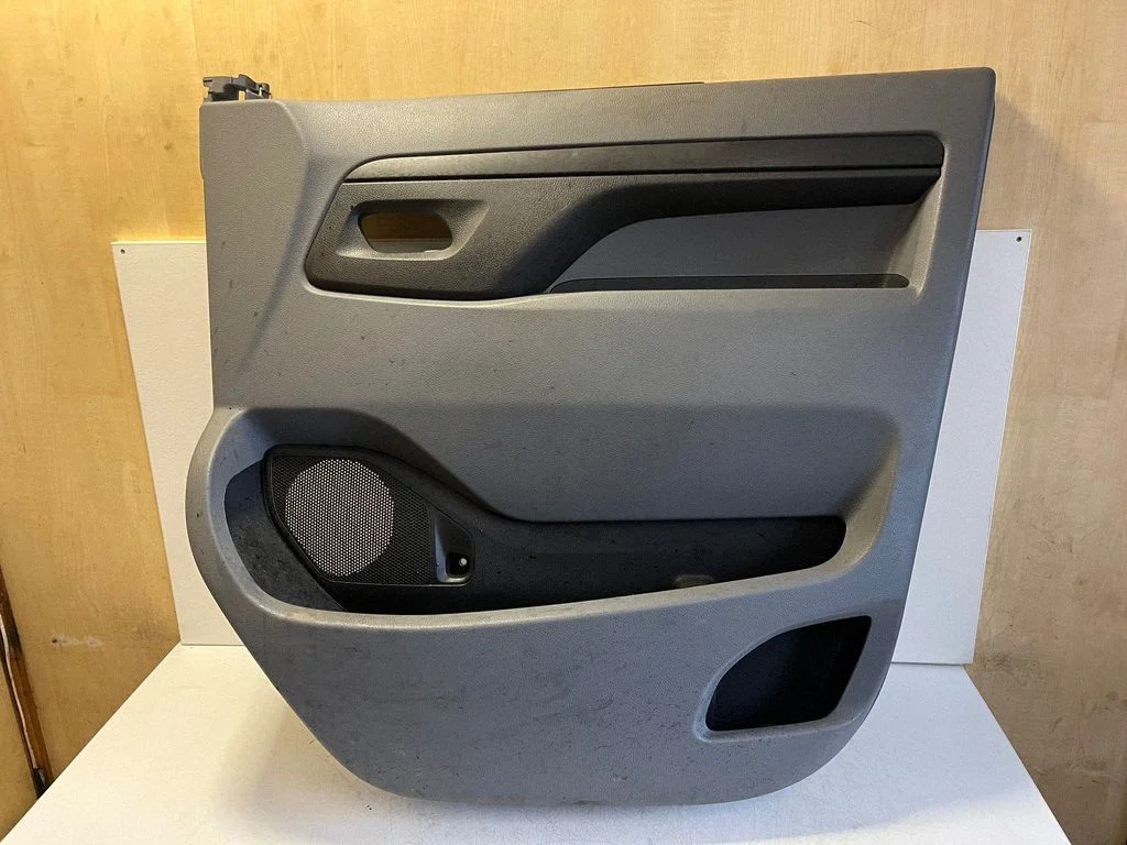 Eesmiste uste sisevooder – Opel Vivaro (2019-)