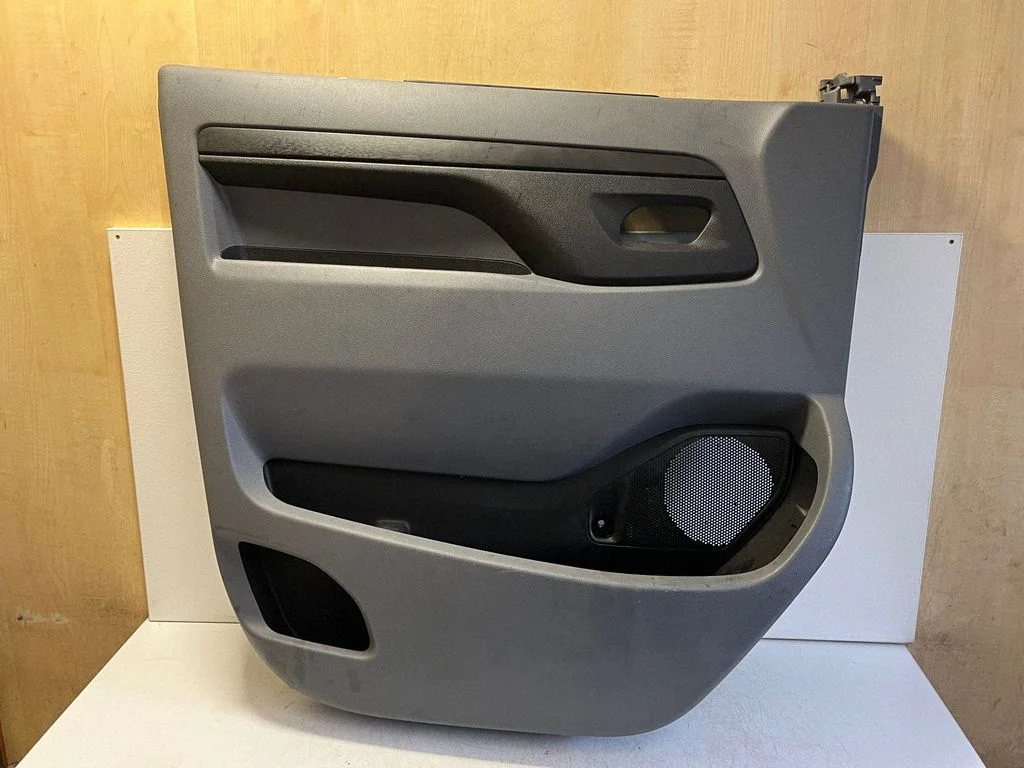 Eesmiste uste sisevooder – Opel Vivaro (2019-)