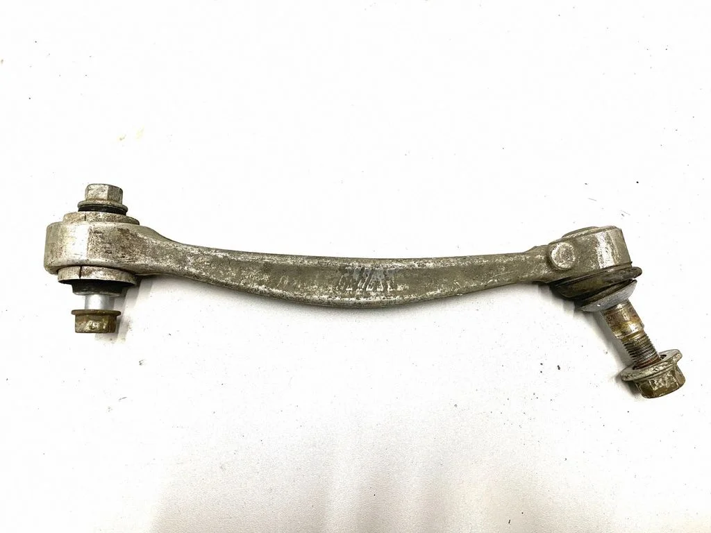 Tagumine ülemine õõtshoob – BMW Series 4 M4 F82 F83 (2014-2020)