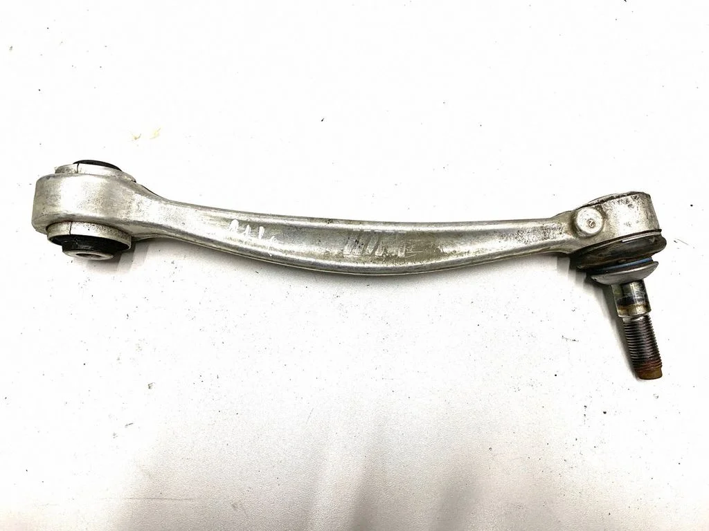 Tagumine ülemine õõtshoob – BMW Series 4 M4 F82 F83 (2014-2020)