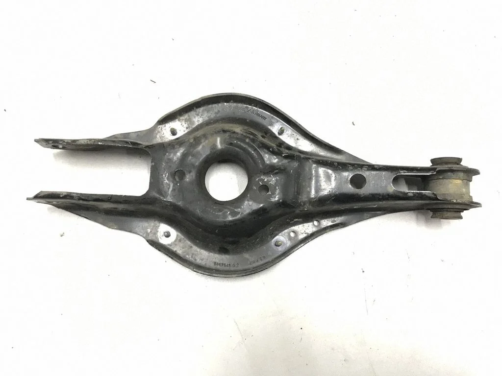 Rear upper control arm/wishbone
