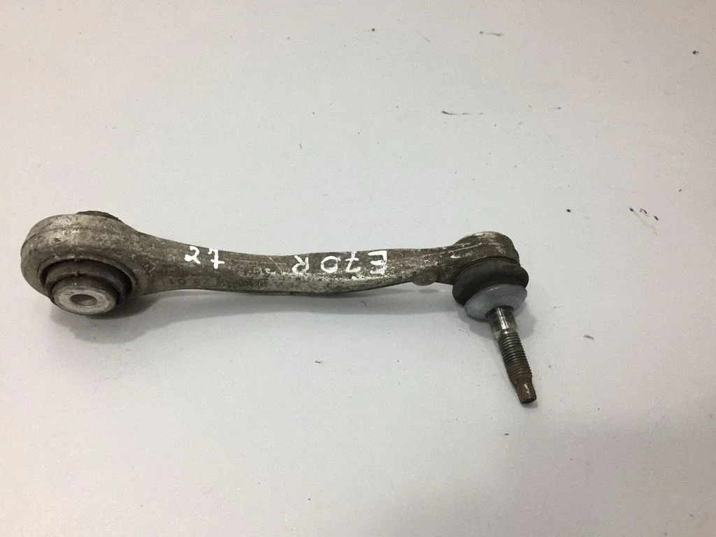 Tagumine ülemine õõtshoob – BMW X6 F16 (2014-2017)
