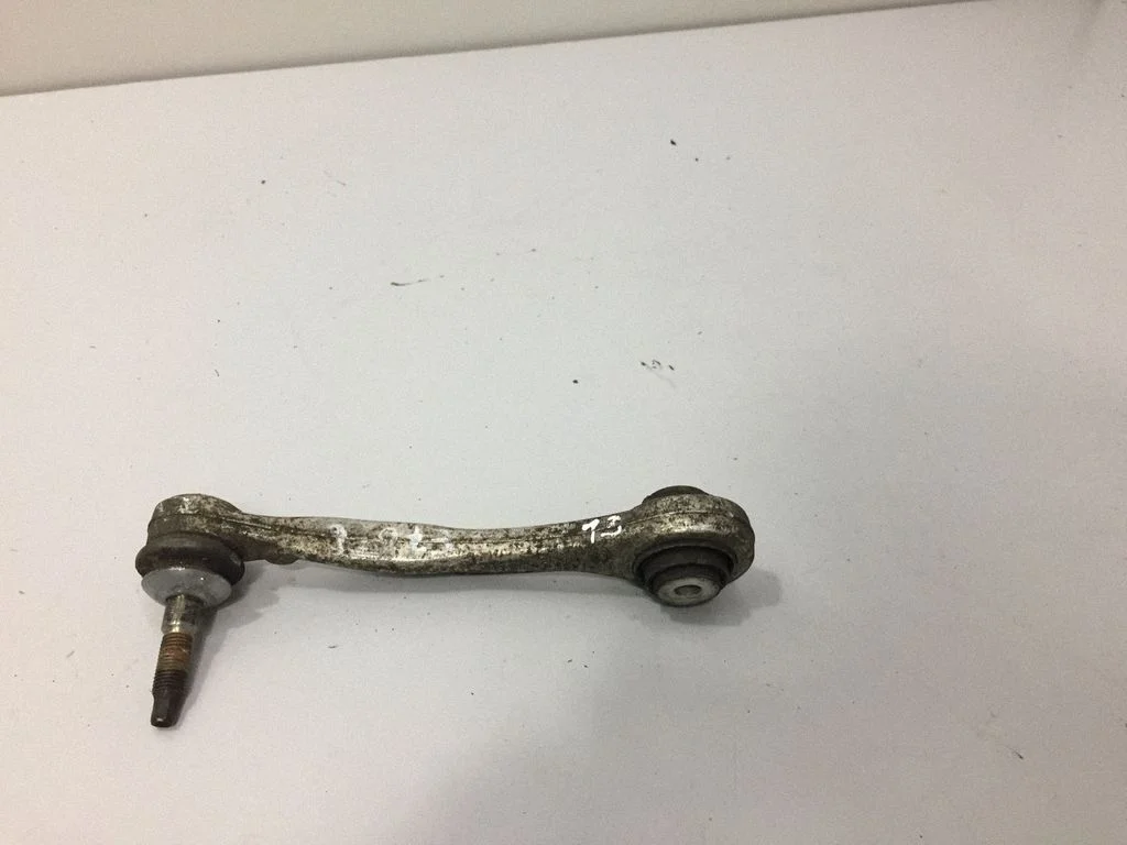 Tagumine ülemine õõtshoob – BMW X5 E70 (2006-2013)