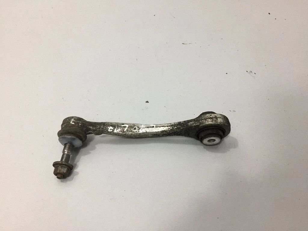 Tagumine ülemine õõtshoob – BMW X5 E70 (2006-2013)