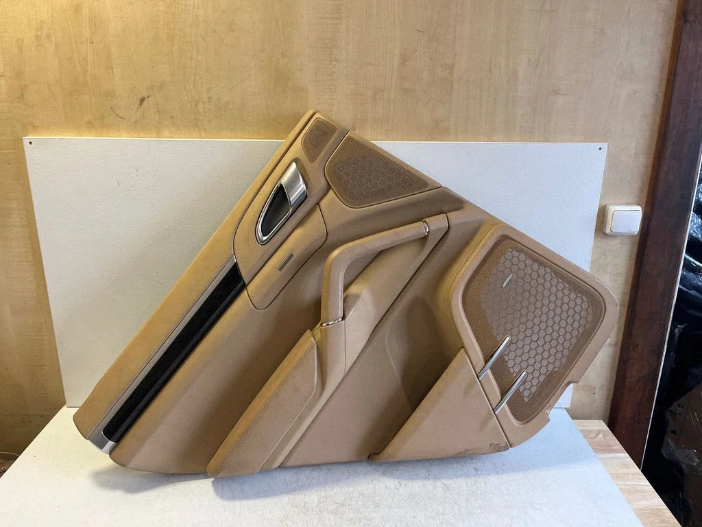 Rear door card panel trim – Porsche Cayenne (92A) (2010-2017)