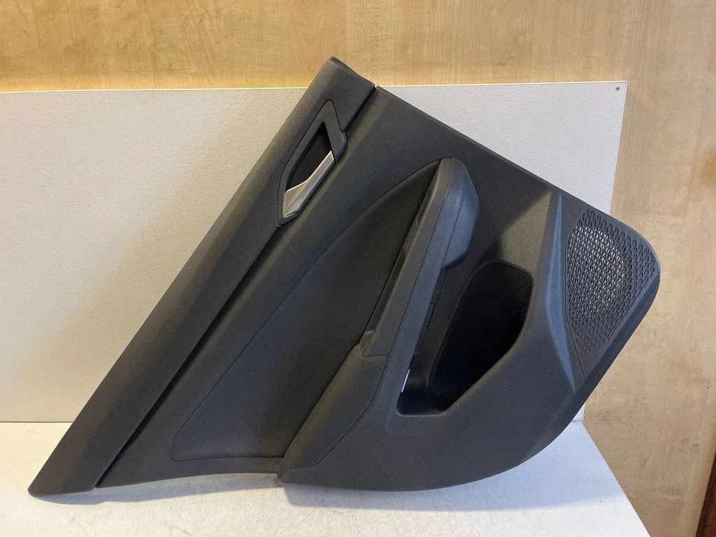 Rear door card panel trim 5H6867211