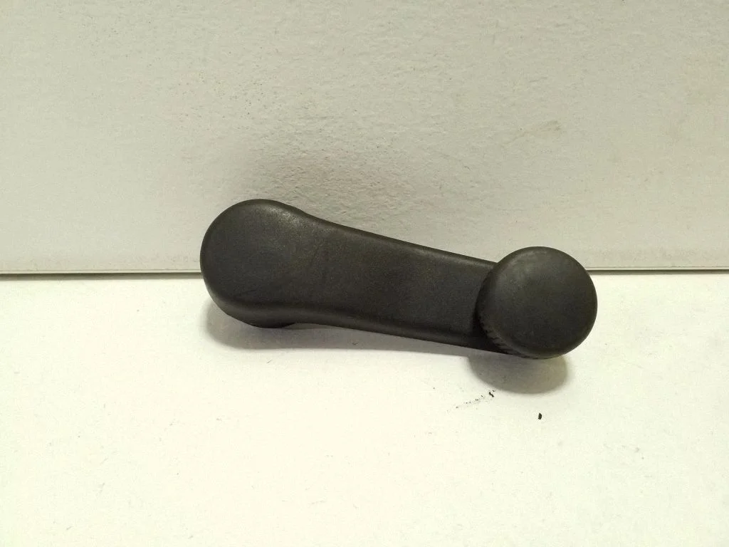 Rear door window winding handle 6Q0837581A – Volkswagen Passat B6 (2005-2010)