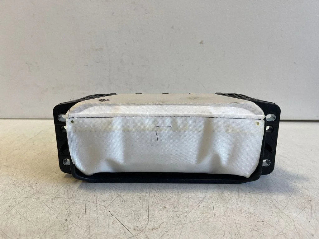 Passenger airbag 81A880204D – Audi SQ2 GA (2017-)