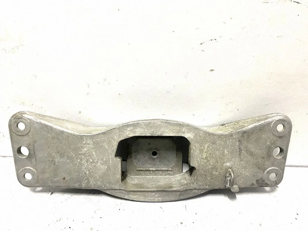 Wspornik skrzyni biegów – BMW Seria 5 E60 E61 (2004-2010)