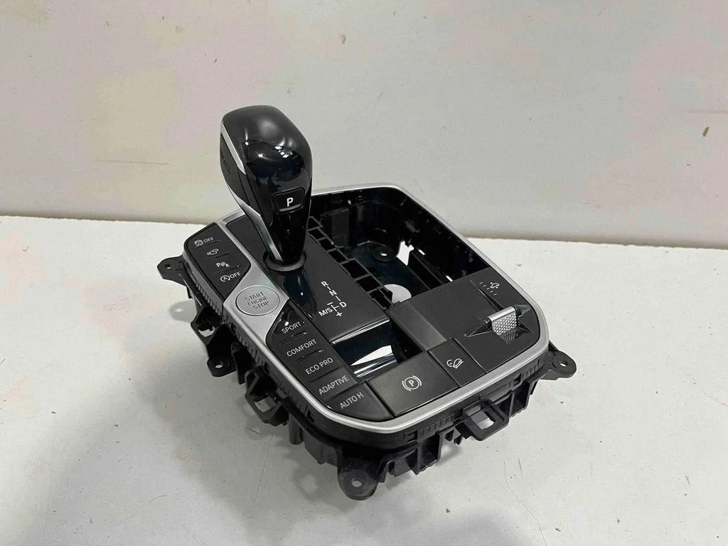 Pavarų perjungimo mechanizmas (kulisa)