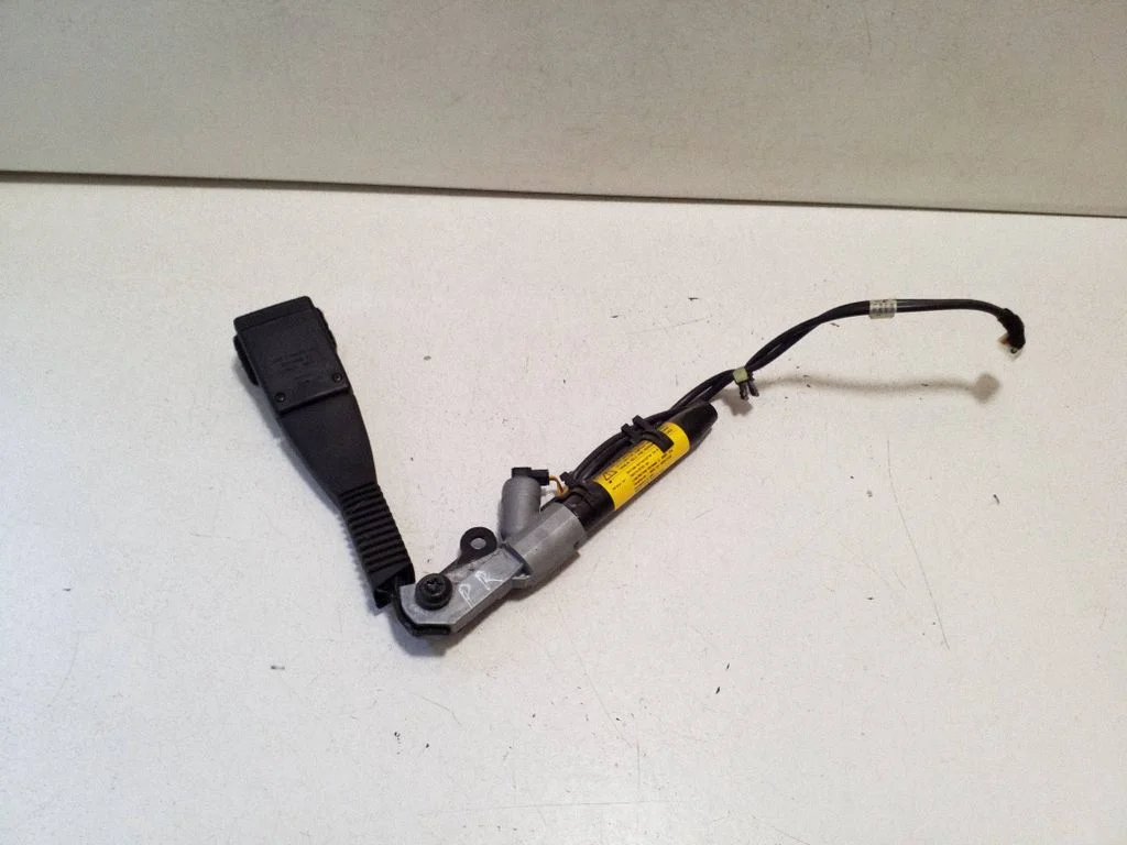 Eesmise turvavöö pannal – BMW X3 F25 (2010-2017)