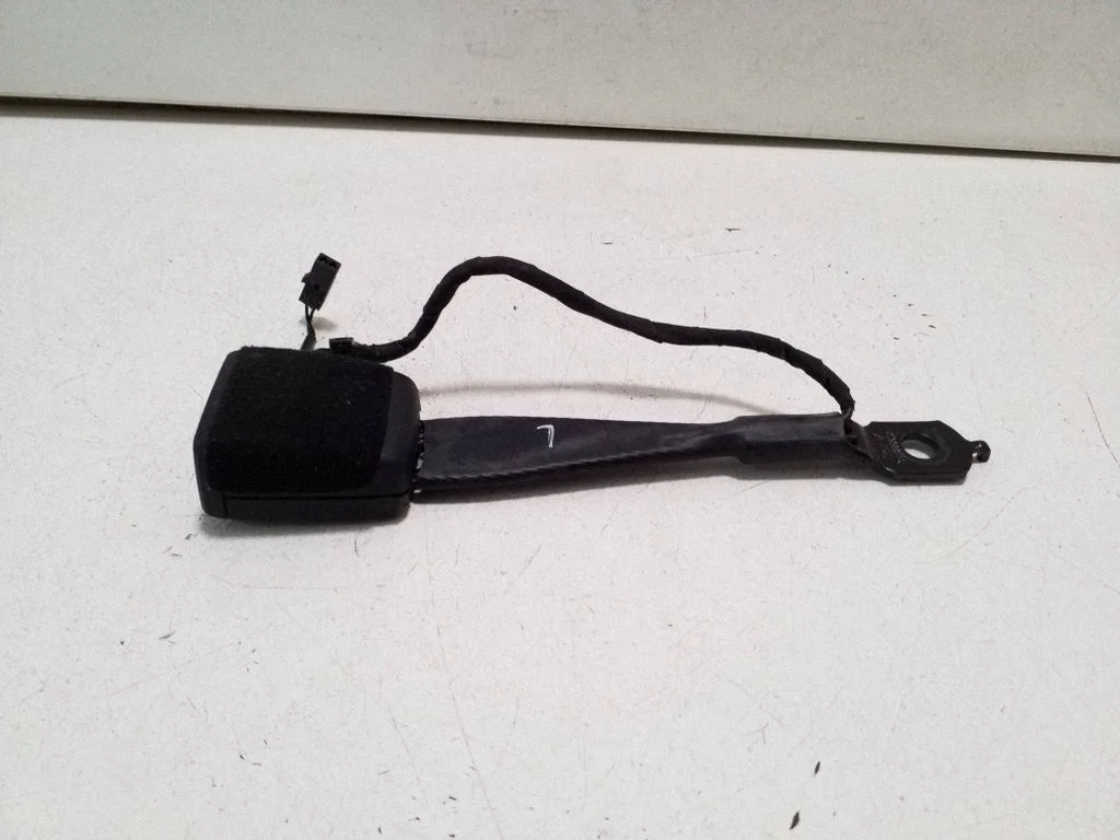 Front seatbelt buckle 5NA857756A – Audi SQ2 GA (2017-)