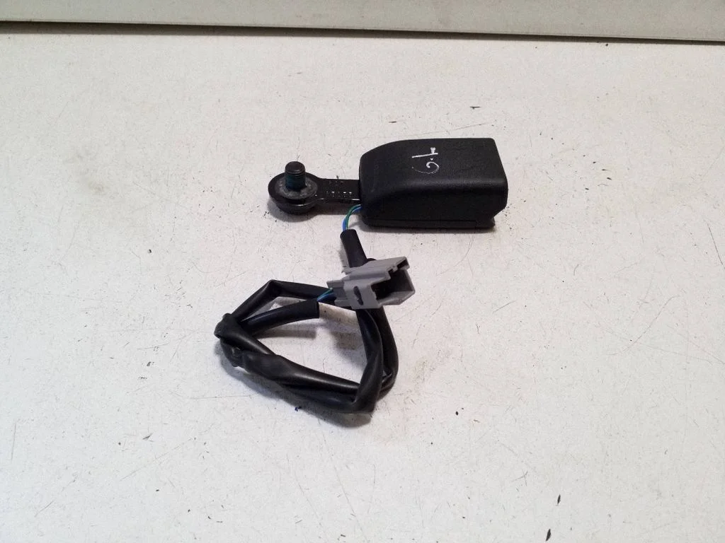 Rear seatbelt buckle 101879100D – Tesla Model S (2012-)