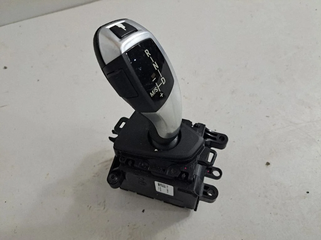 Pārnesumu pārslēgšanas mehānisms (kulise) – BMW 3. sērija F30 F35 F31 (2012-2018)