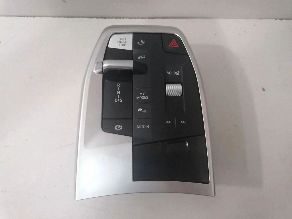 Pavarų perjungimo mechanizmas (kulisa)