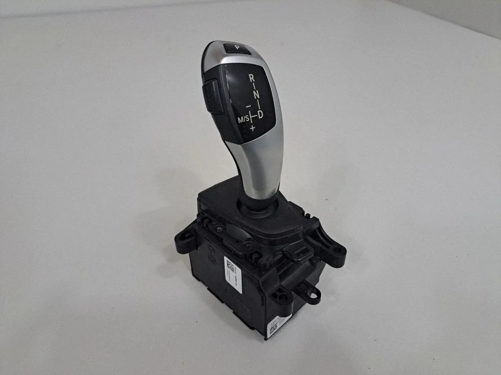 Pārnesumu pārslēgšanas mehānisms (kulise) – BMW 3. sērija F30 F35 F31 (2012-2018)
