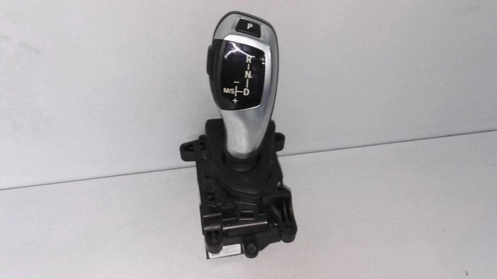 Pārnesumu pārslēgšanas mehānisms (kulise) – BMW 3. sērija F30 F35 F31 (2012-2018)