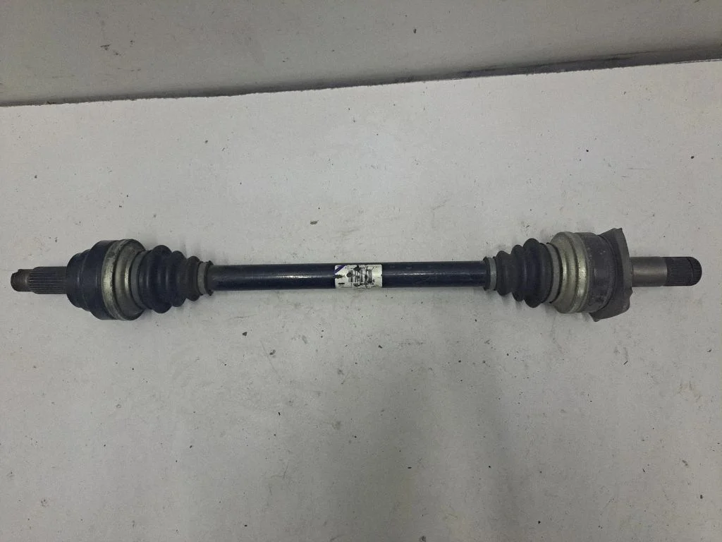 Tagumine pooltelg – BMW 7-seeria F01 F02 F03 F04 (2008-2016)