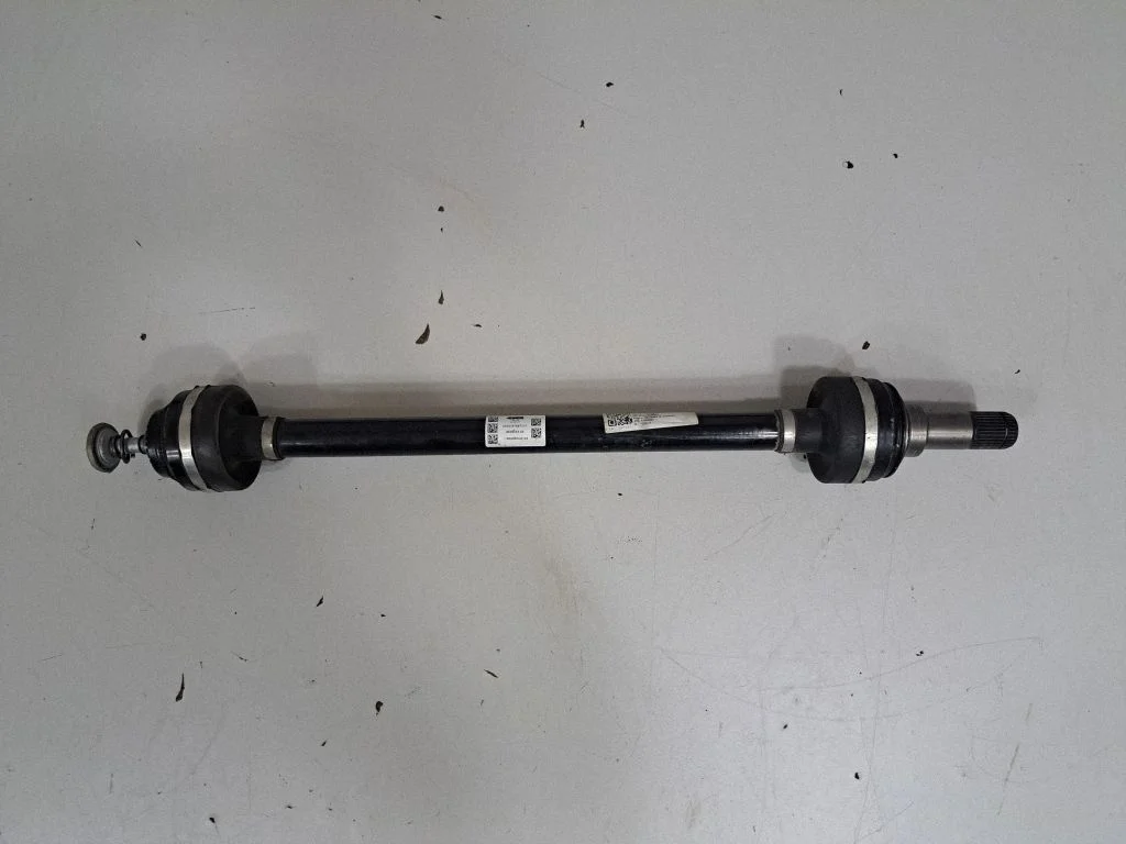 Rear driveshaft – BMW 7 Series G11 G12 (2015-2022)