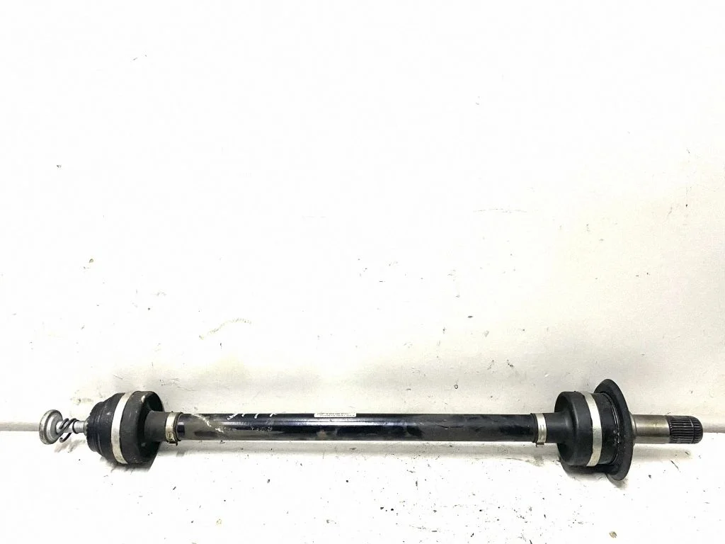Tagumine pooltelg – BMW 7-seeria G11 G12 (2015-2022)