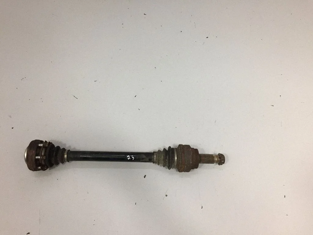 Tagumine pooltelg – BMW X6 E71 (2008-2014)