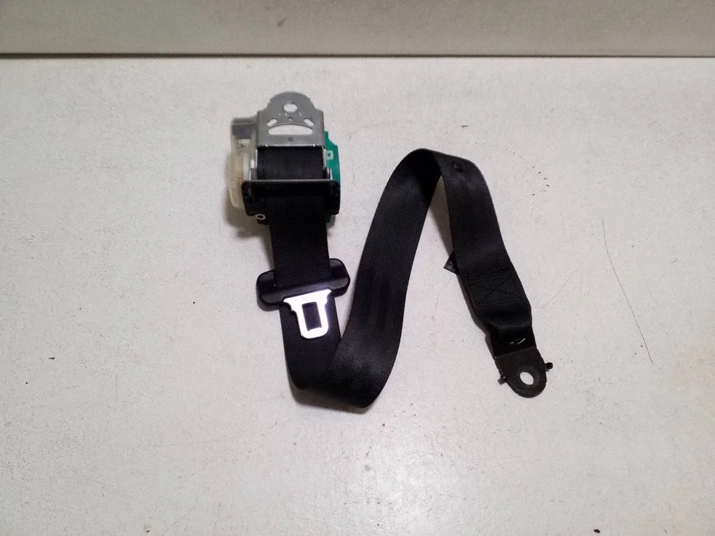 Middle seatbelt (rear) 898102P050