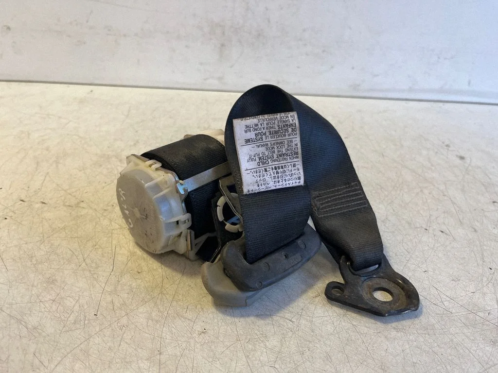 Rear seatbelt 7M7450