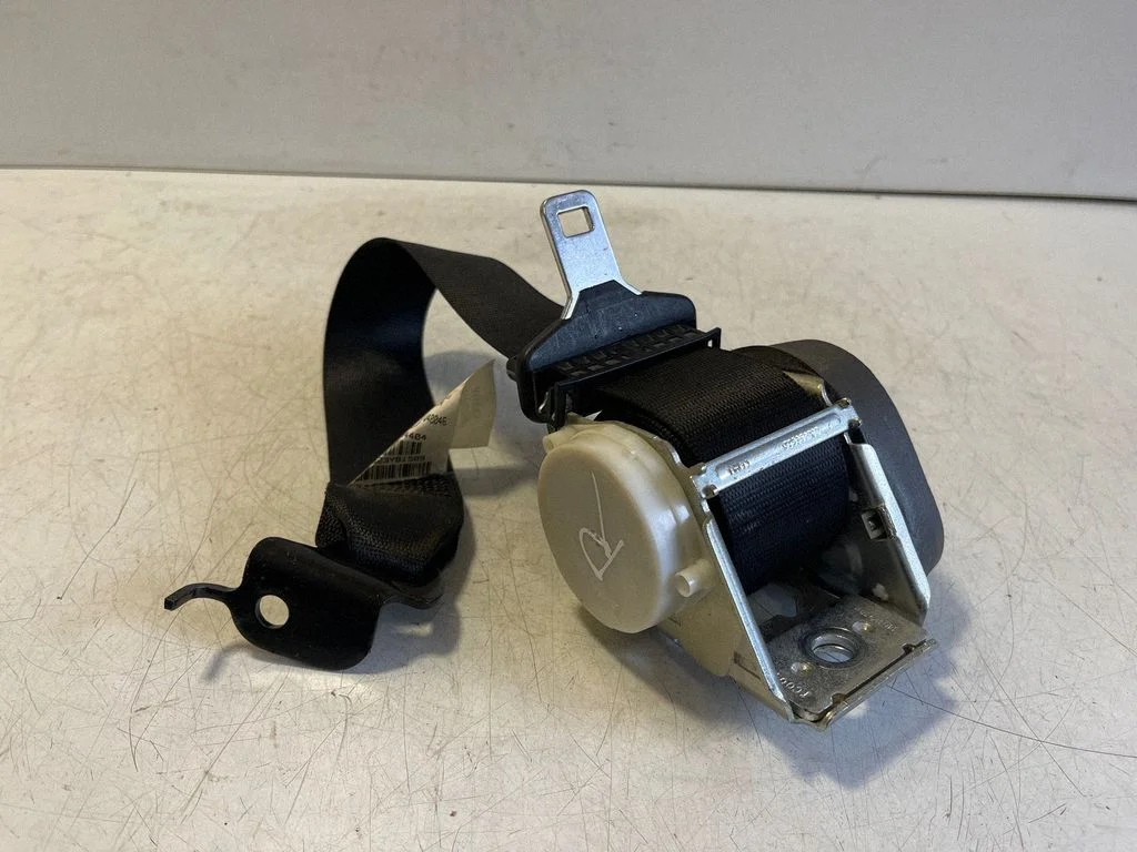 Rear seatbelt – BMW X3 F25 (2010-2017)