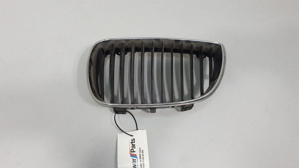 Front bumper upper radiator grill – BMW 1 Series E81 E87 (2004-2011)