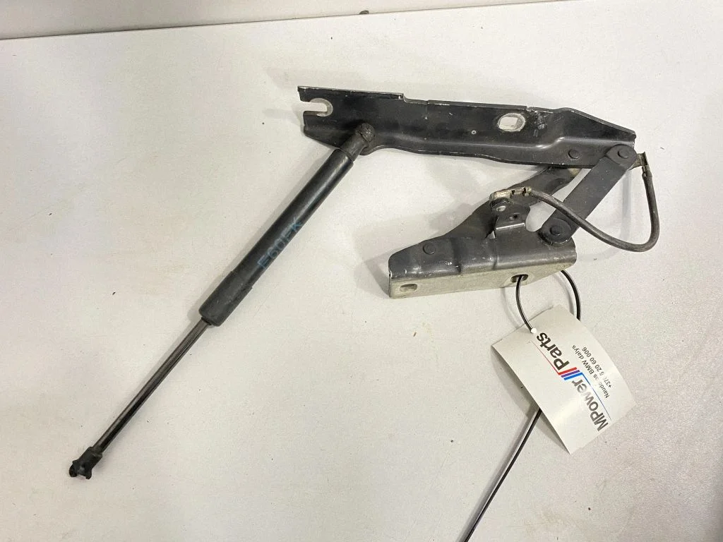 Motora pārsega eņģe (-es) – BMW 5. sērija E60 E61 (2004-2010)