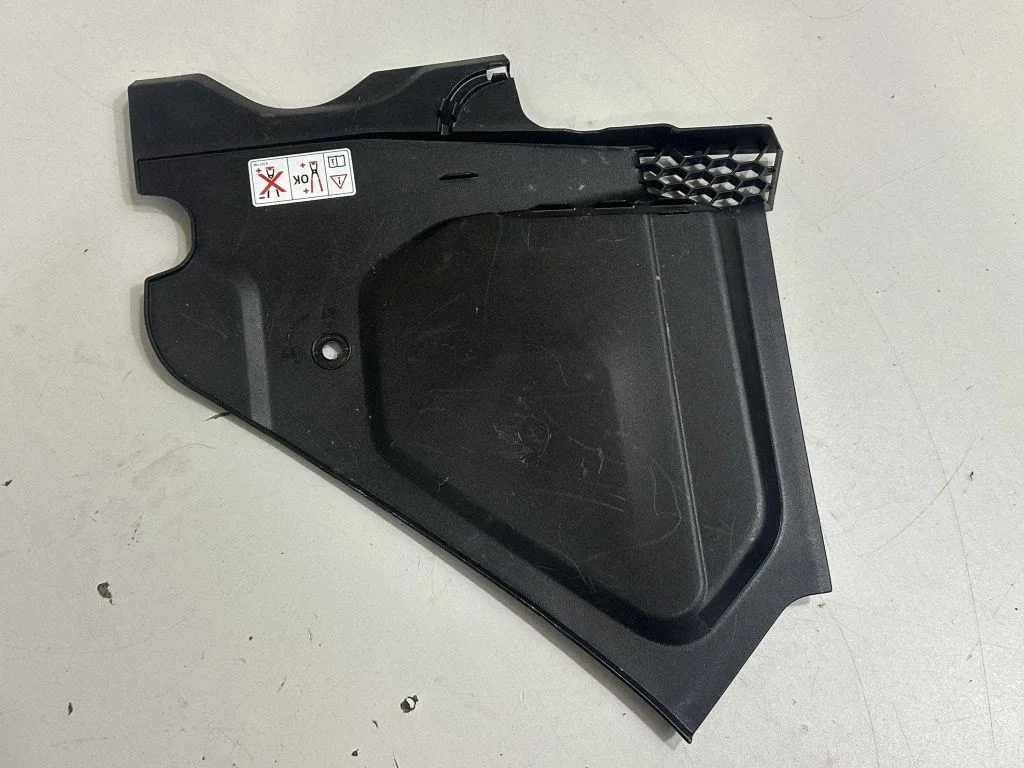 Wiper trim 7491406