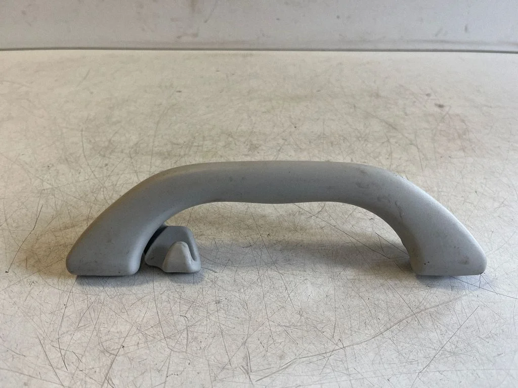 Rear interior roof grab handle – Volkswagen Golf IV (1998-2005)