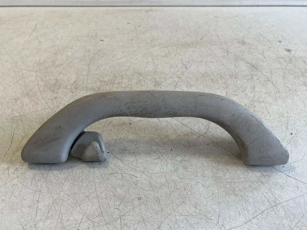 Rear interior roof grab handle – Volkswagen Golf IV (1998-2005)