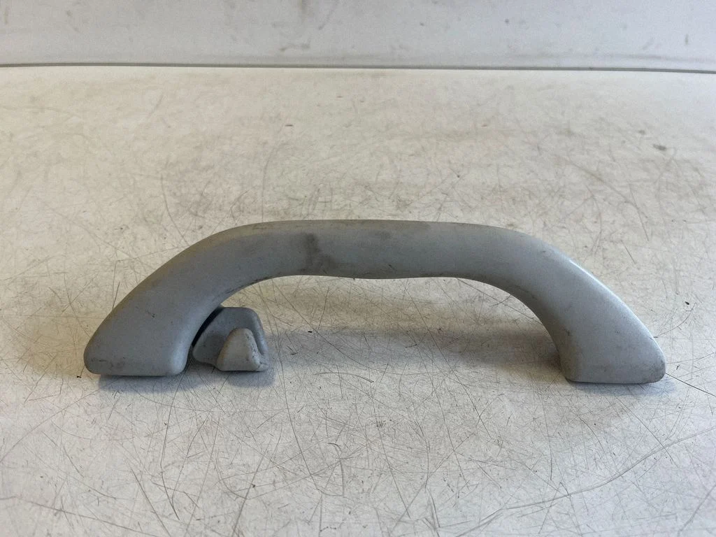 Rear interior roof grab handle – Volkswagen Golf IV (1998-2005)