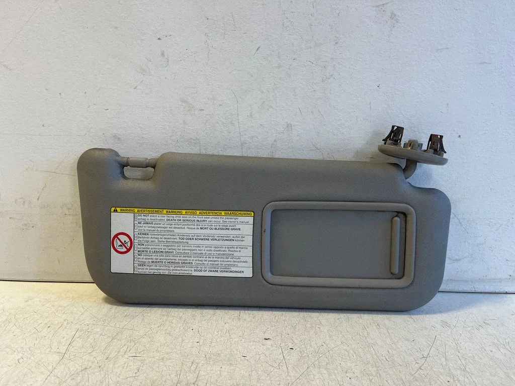 Sun visor 74310