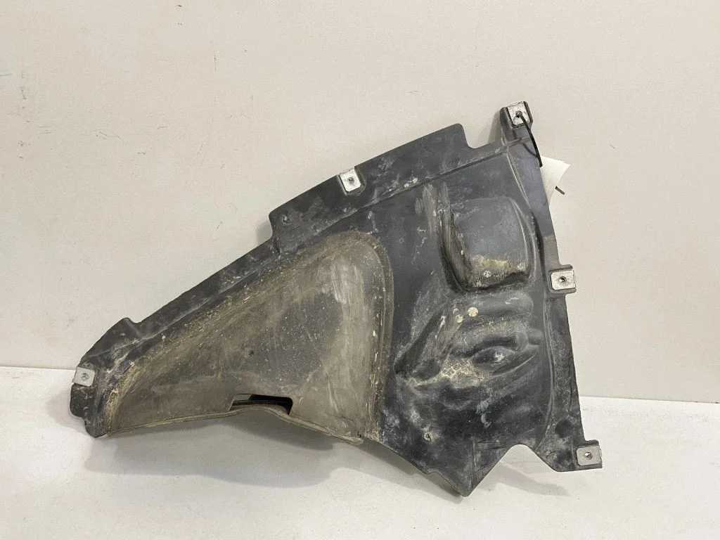 Priekšējais riteņa arkas dubļusargs – BMW 3. sērija F30 F35 F31 (2012-2018)