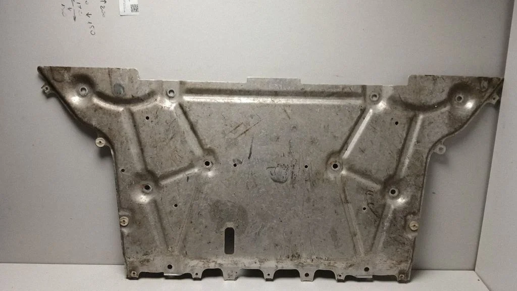 Engine splash shield/under tray 7915376