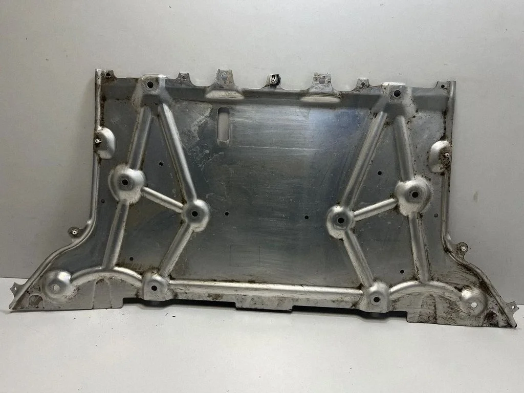 Engine splash shield/under tray 7915376