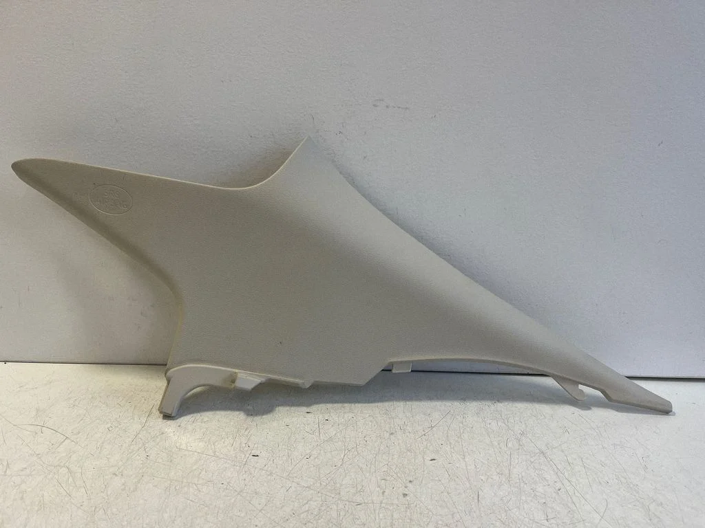 (C) pillar trim 6247002600