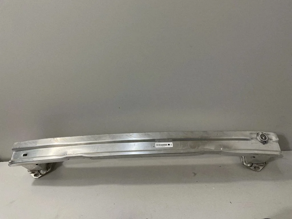 Aizmugurējā bufera šķērssija – BMW 2. sērija F46 (2015-)