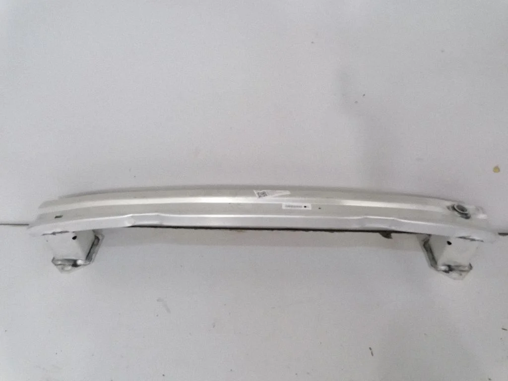 Aizmugurējā bufera šķērssija – BMW 2. sērija F46 (2015-)
