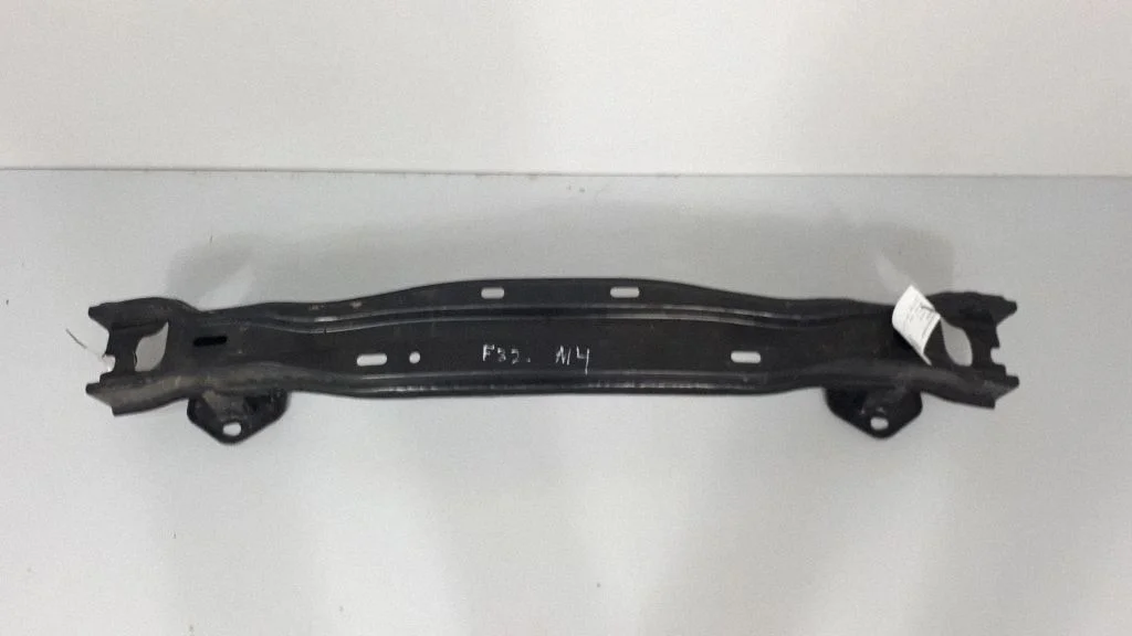 Tagumise kaitseraua põikitala – BMW 4-seeria F32 F33 (2013-2020)
