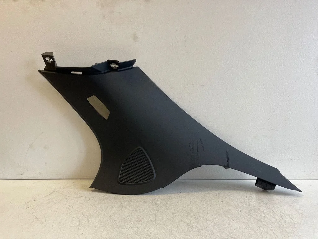 (D)pillar trim (top) – Mercedes-Benz GLC-Class C253 (2016-)