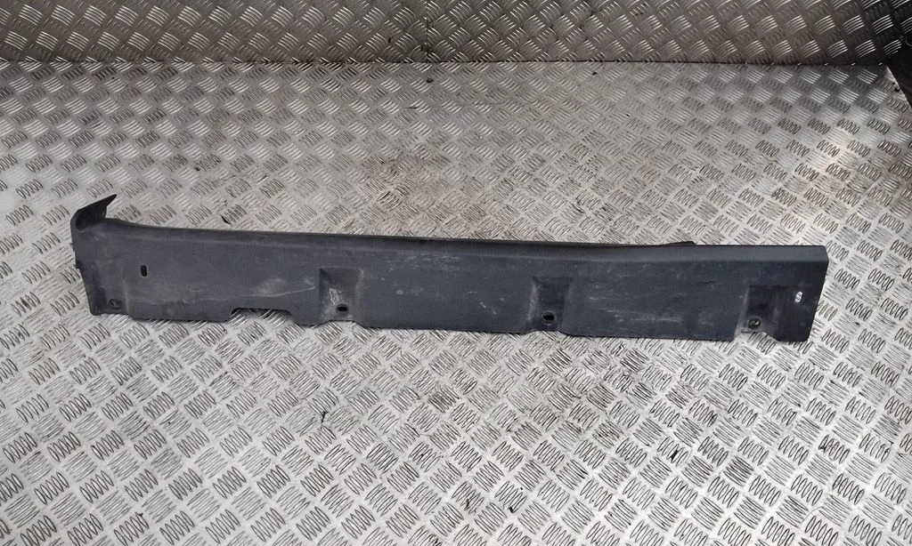 Priekinio slenksčio apdaila (išorinė)