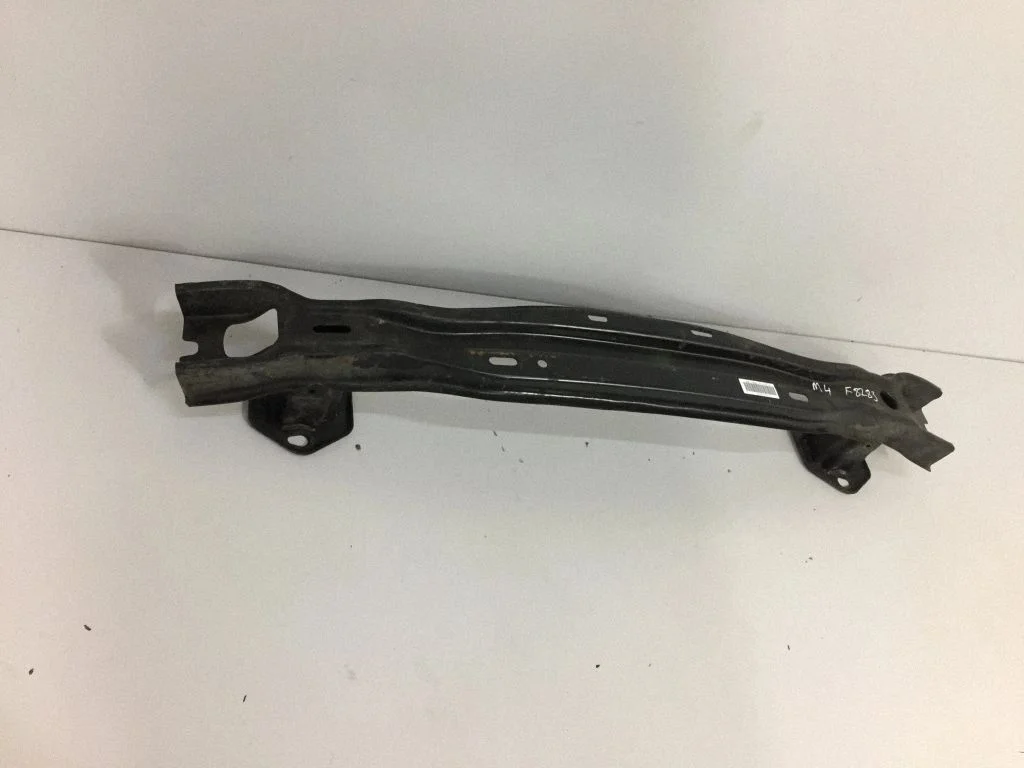 Tagumise kaitseraua põikitala – BMW 4-seeria F32 F33 (2013-2020)