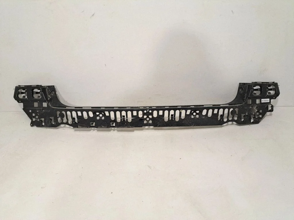 Rear bumper mounting bracket – BMW 7 Series G11 G12 (2015-2022)